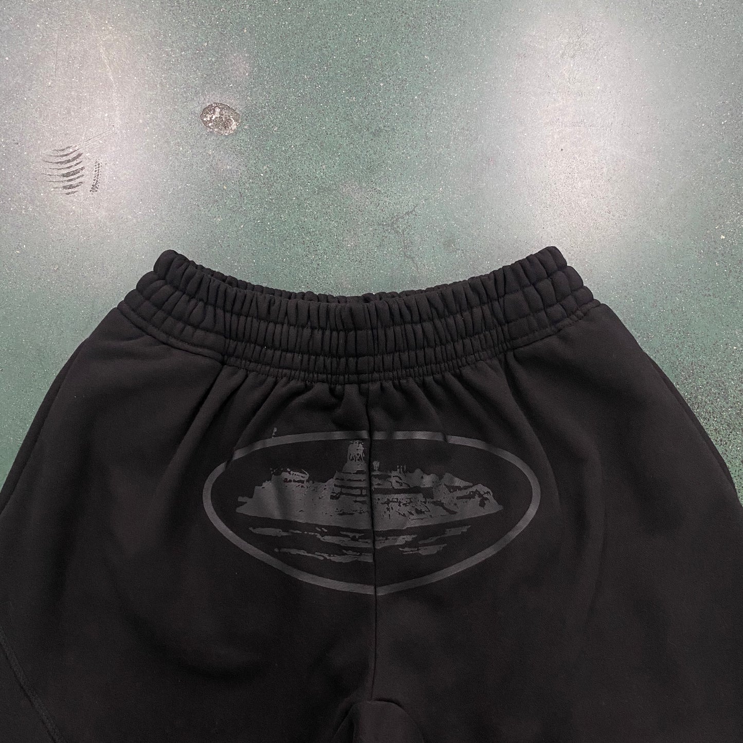 Alcatraz Basic Shorts All Black