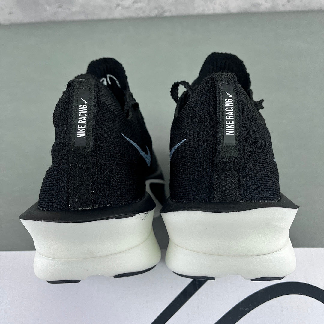 Quest 6 Black/Black