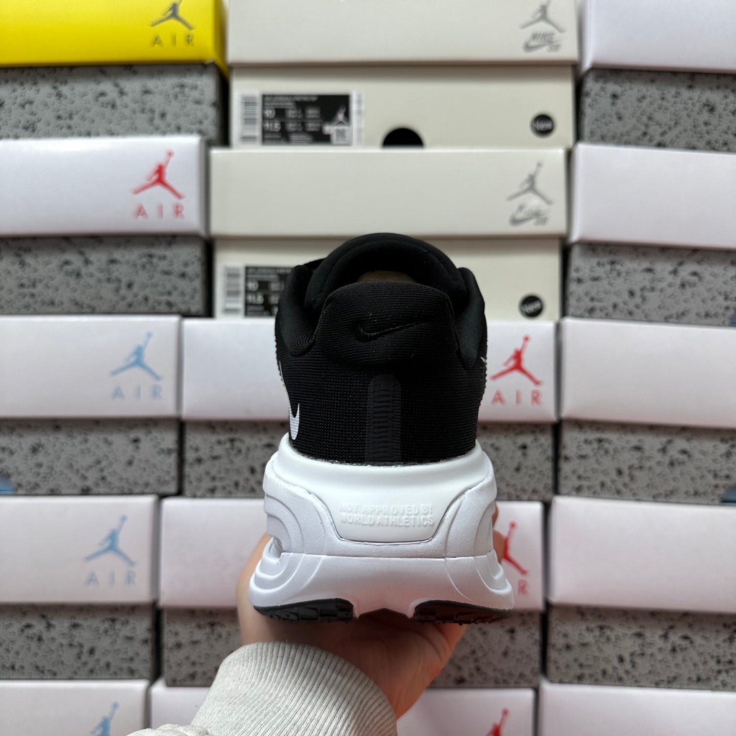 Vomero Premium Black/White