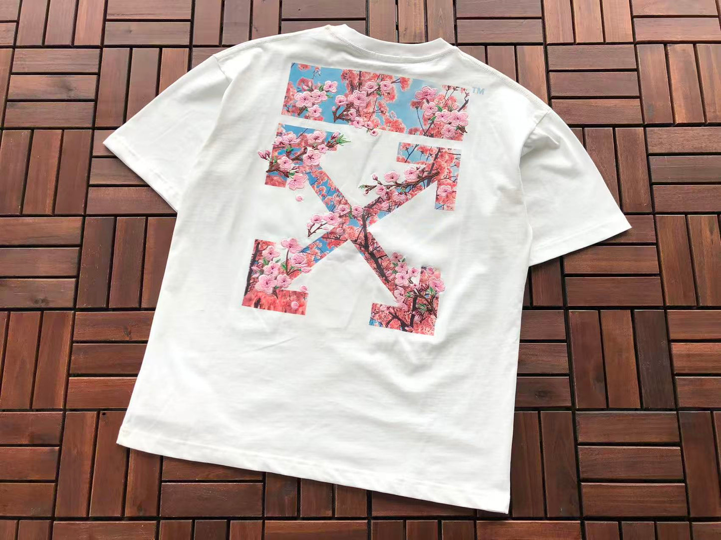 T-shirt Off