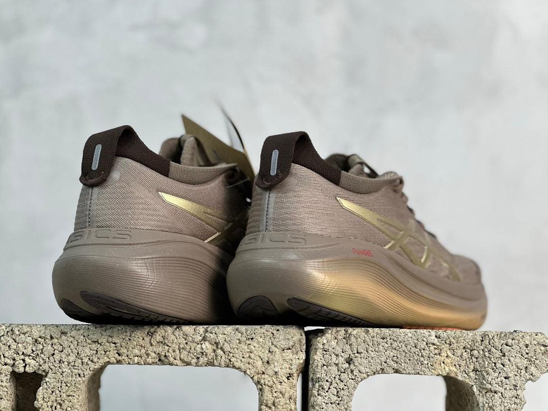 GEL-NIMBUS 27 Brown