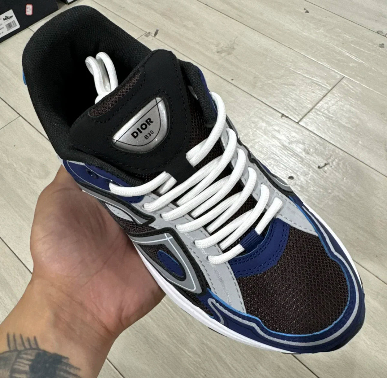 B30 Preto e Azul