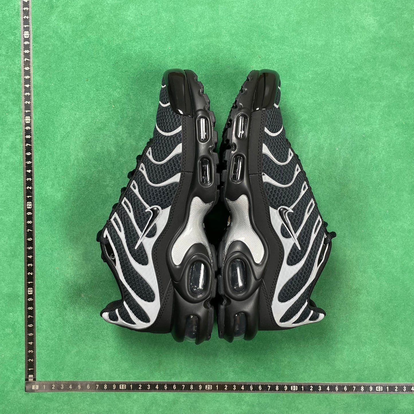 TN Premium Black Reflective Silver