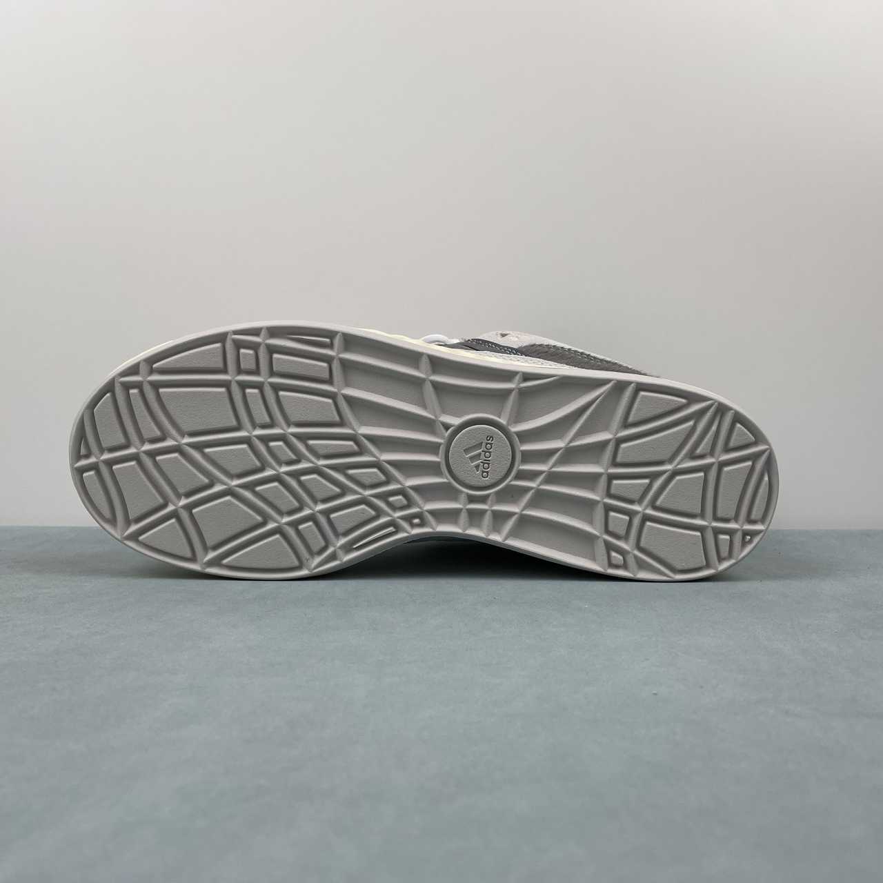 AD Adimatic Grey