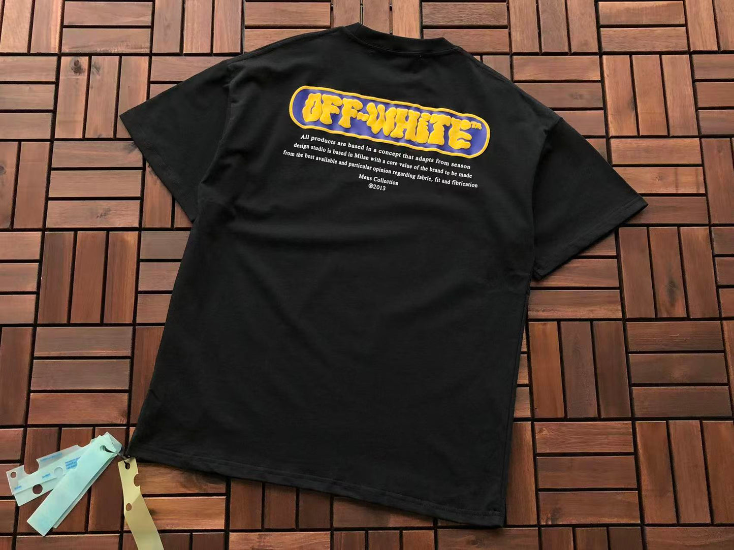 T-shirt Off