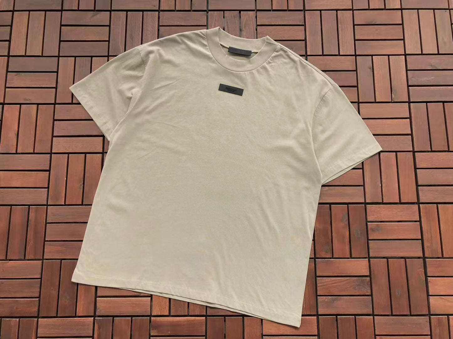 T-Shirts ESSENT