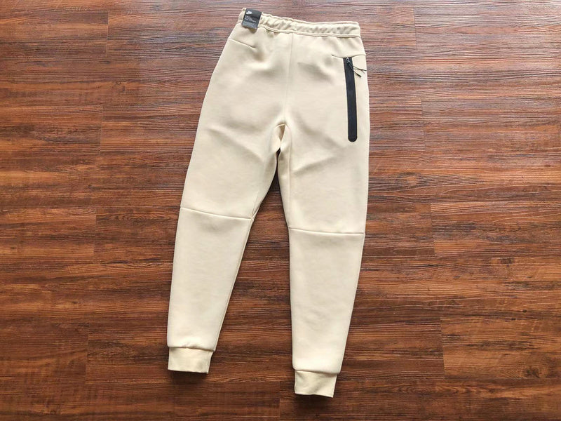 Conjunto Tech Fleece Bege