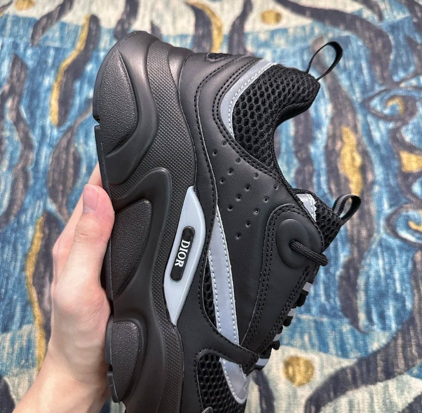 B22 Black