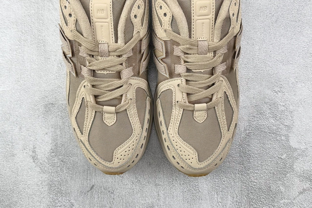1906 Beige