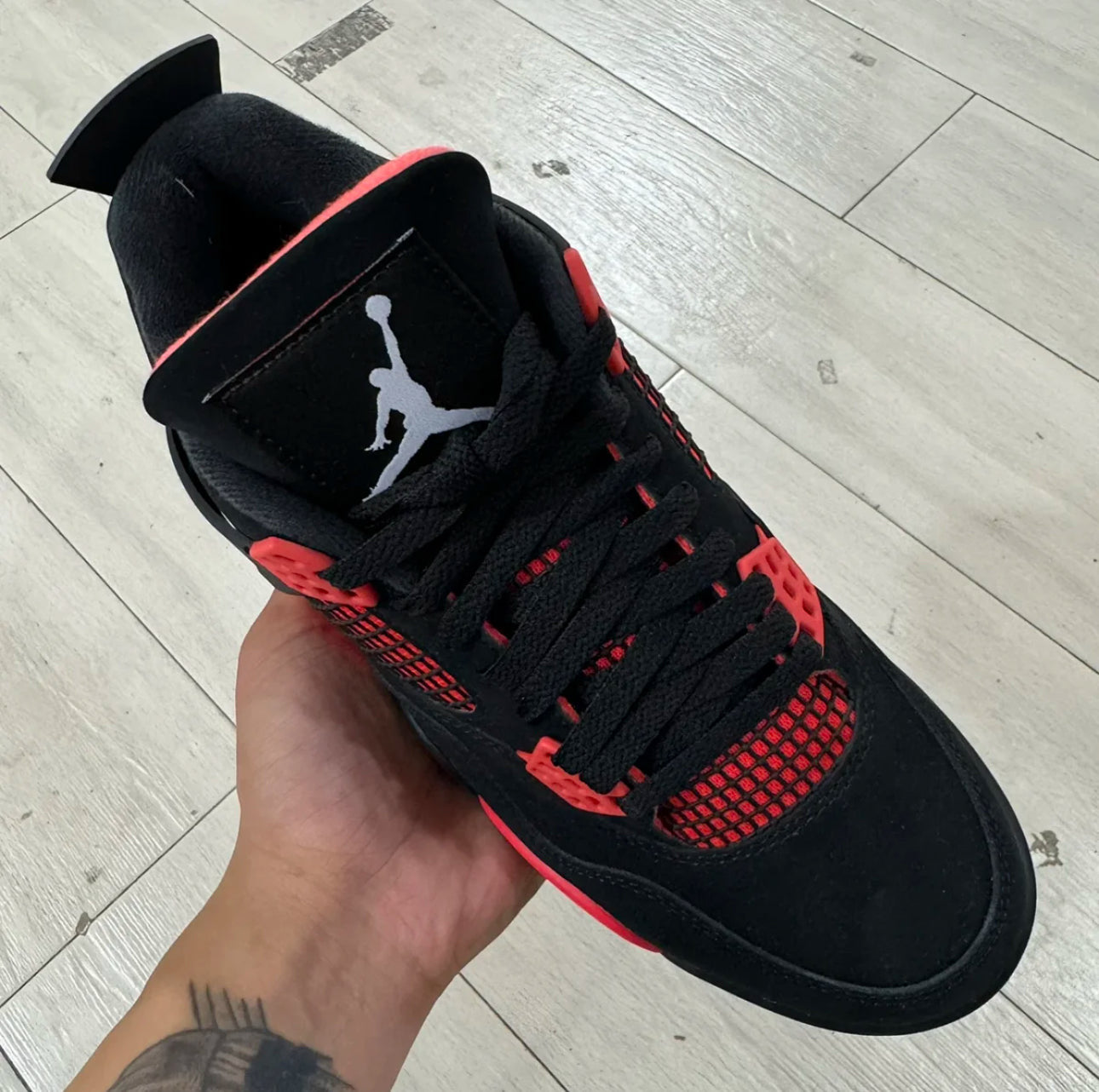 AJ4 Retro Thunder