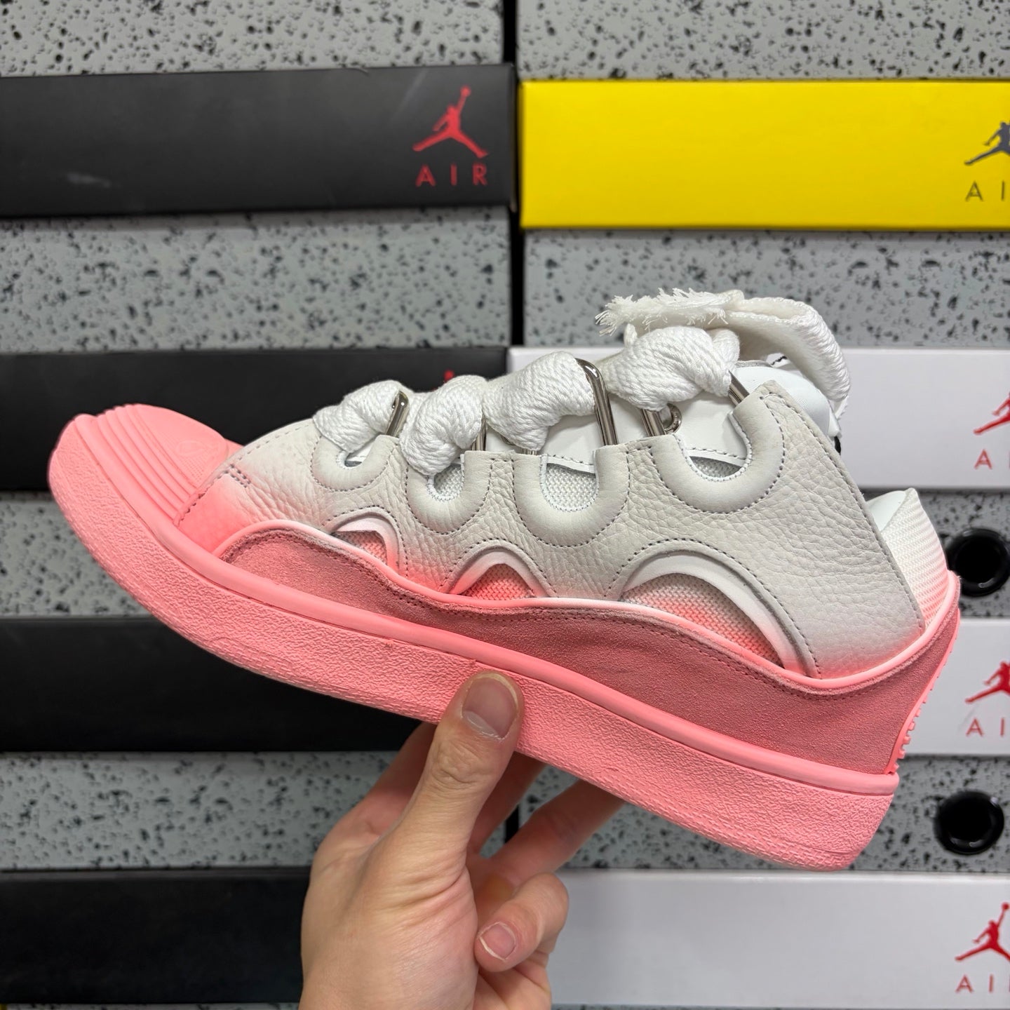 Curb Pink Spray