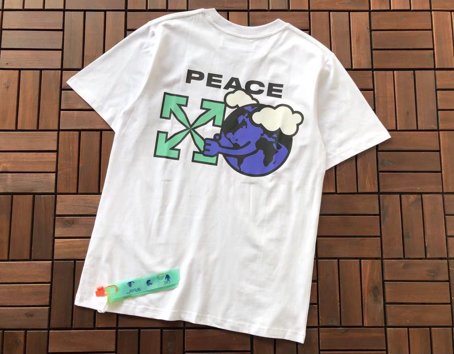 T-shirt Off