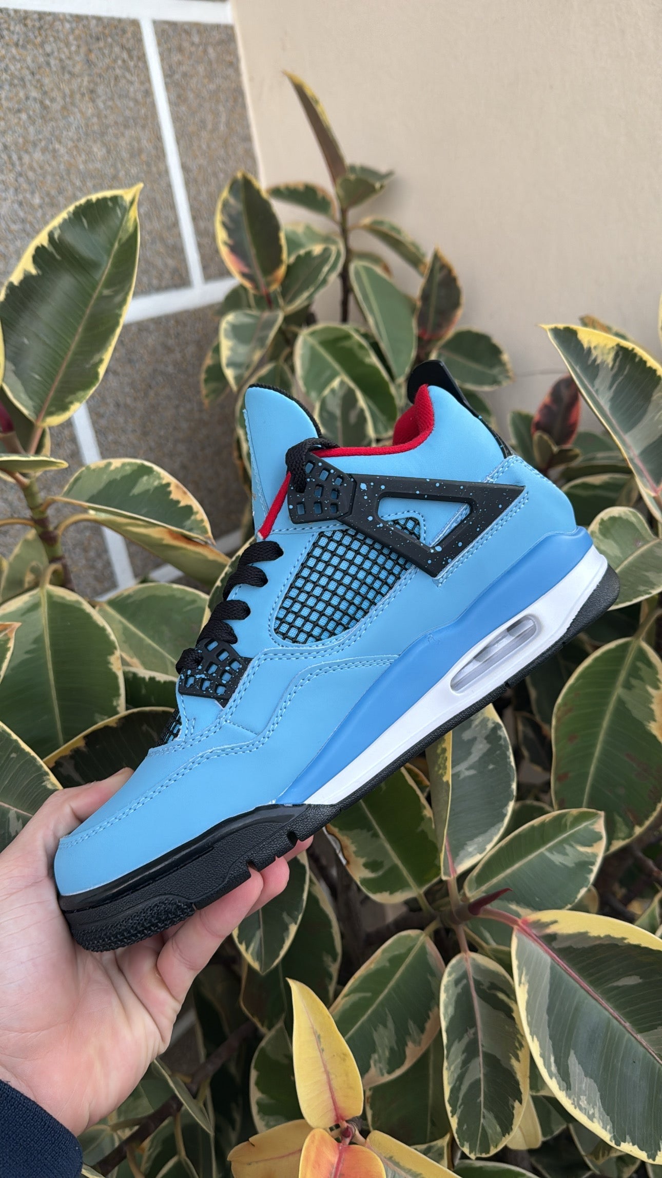 AJ4 x Travis