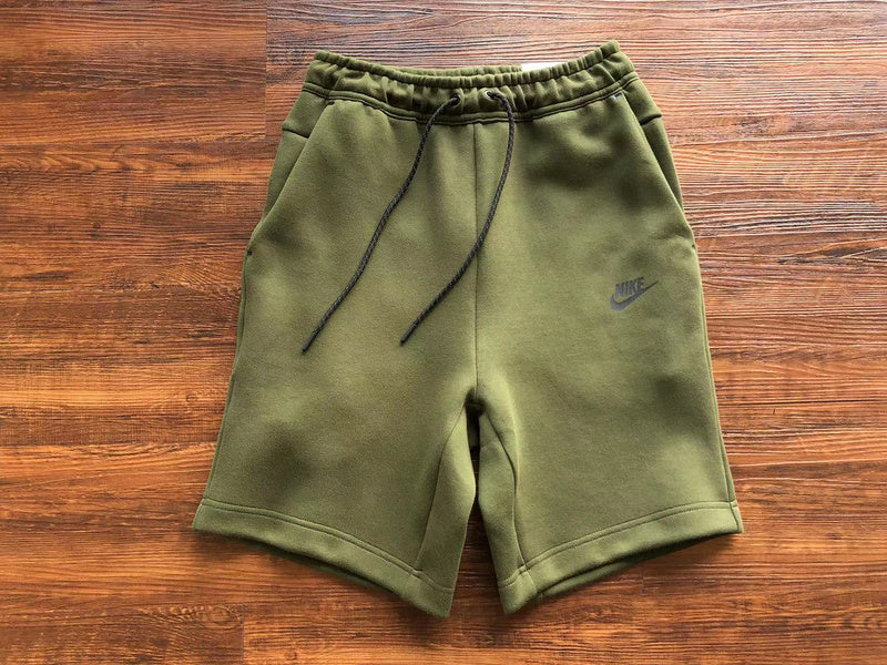 Calções Tech Fleece