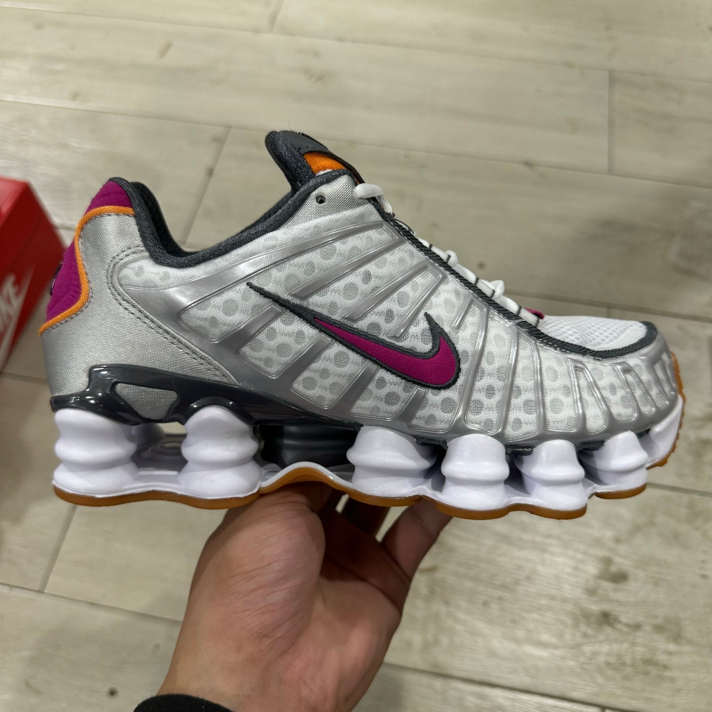 Aware Shox Multicolor