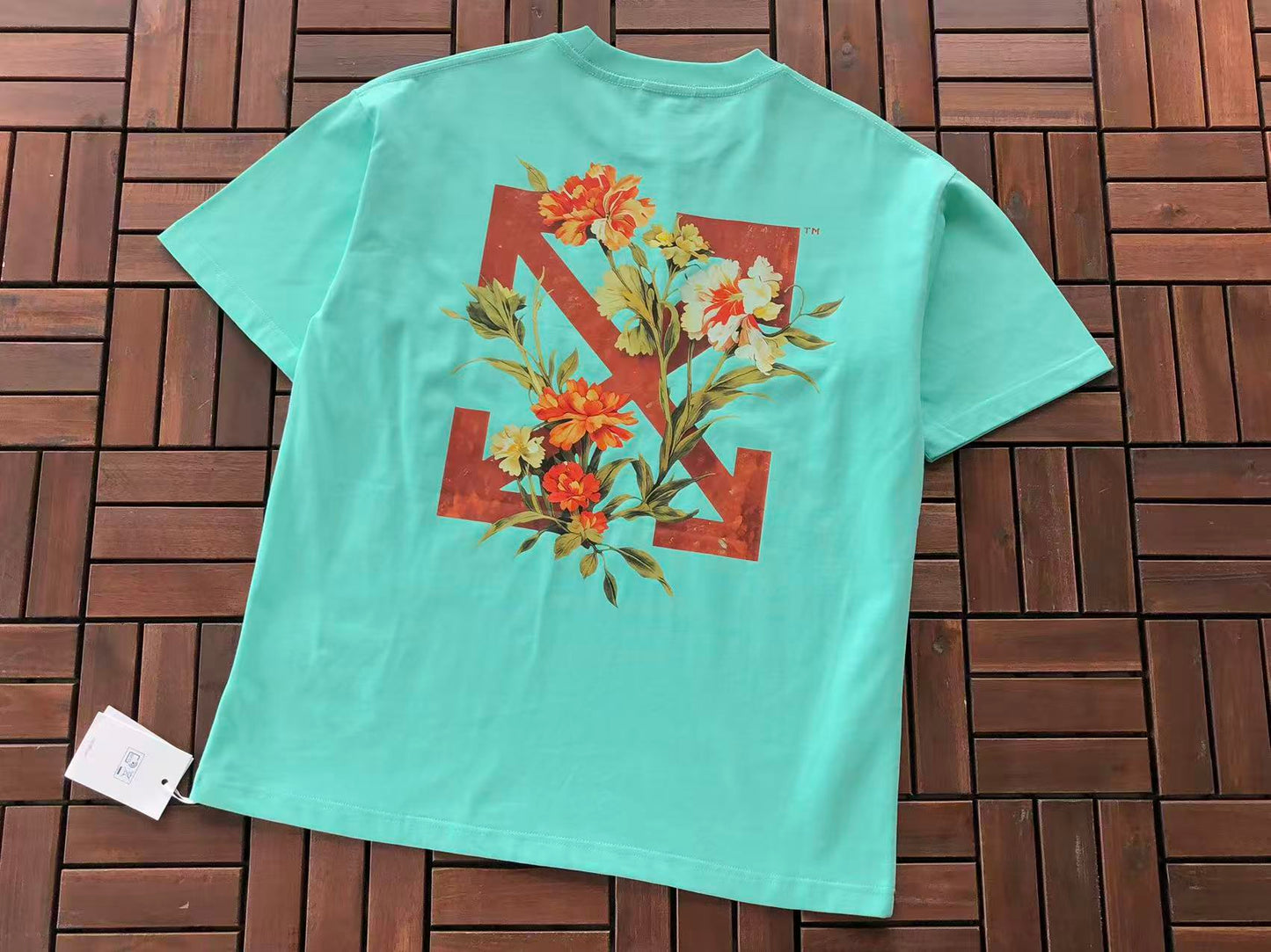 T-shirt Off