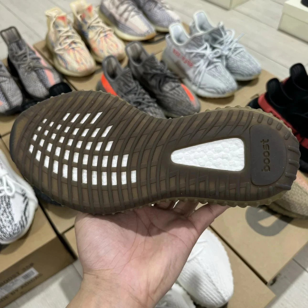 Boost 350 Sand Taupe