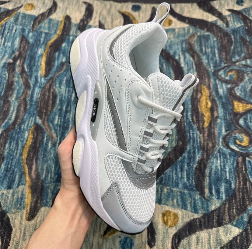 B22 White