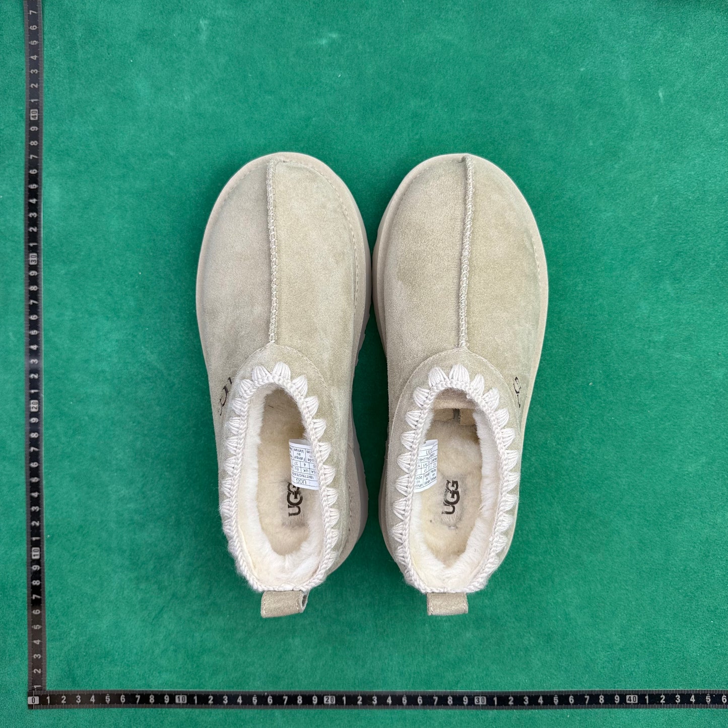 UGG