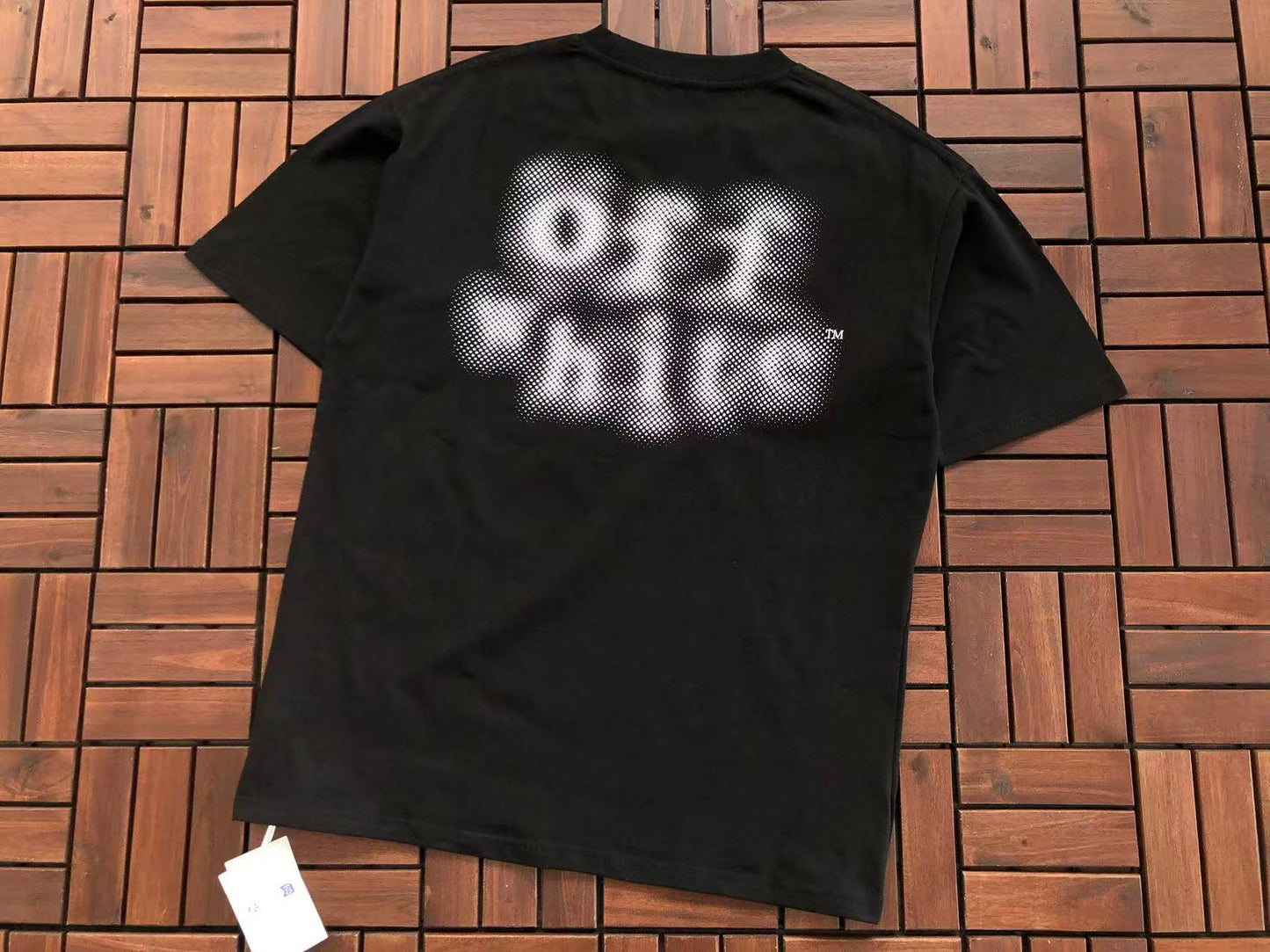 T-shirt Off