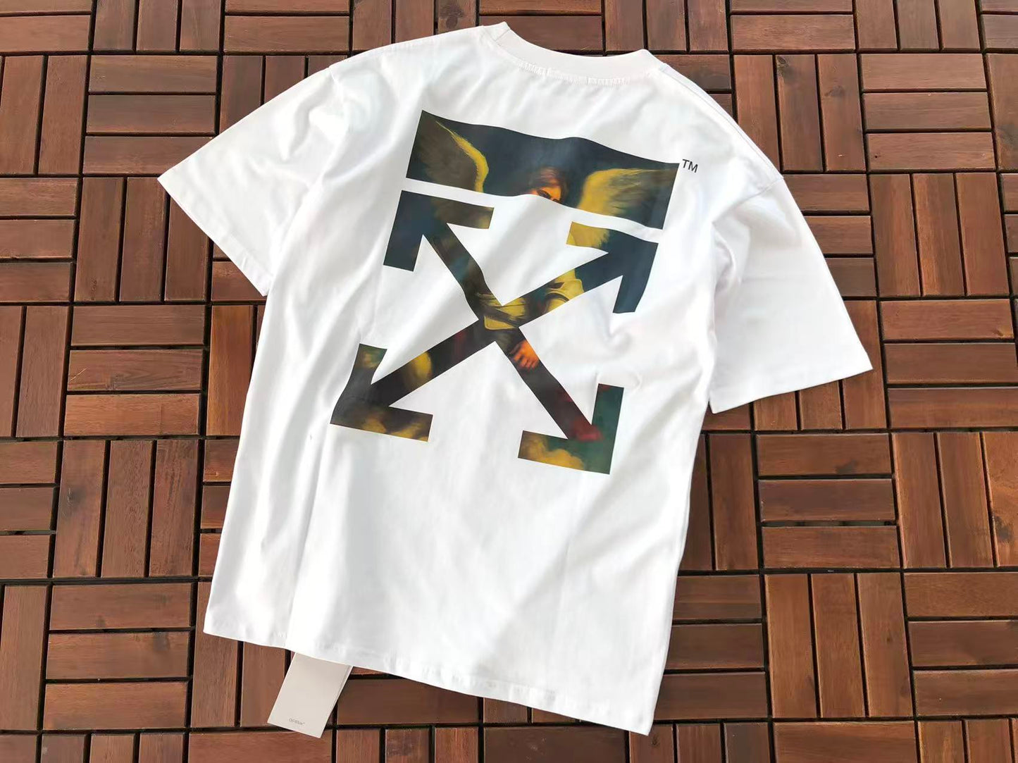T-shirt Off