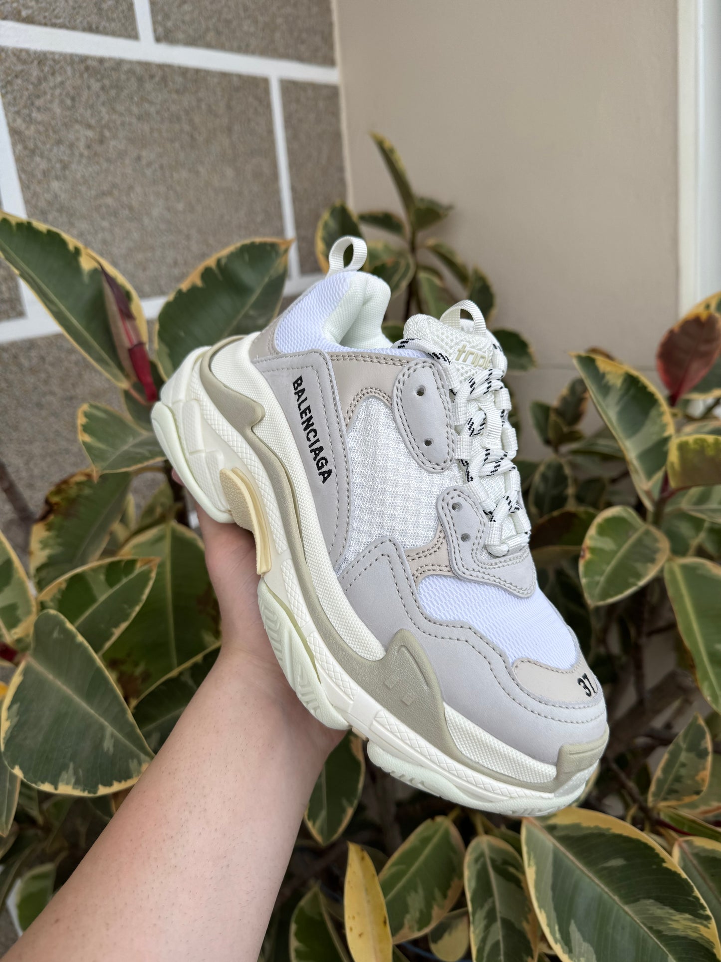 Balenciaga Triple S Creme