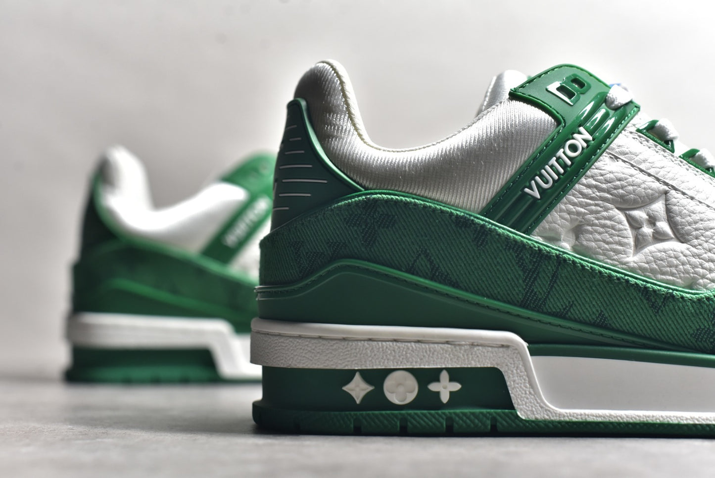 Trainer White and Green