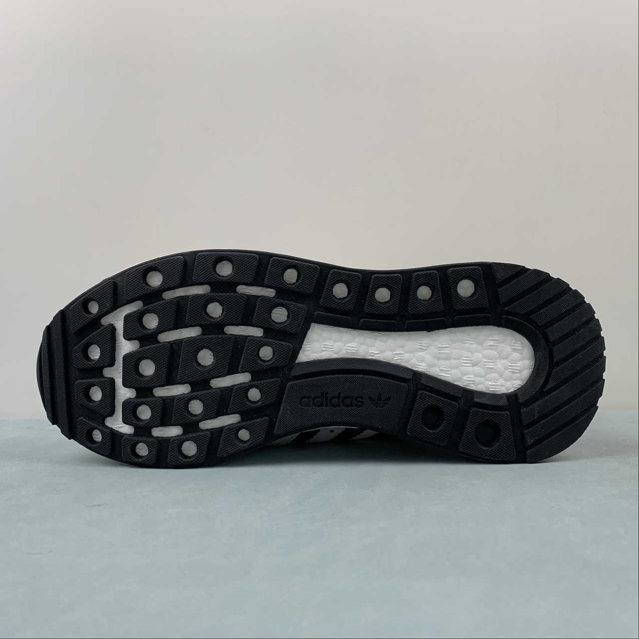 AD Boot 500 Grey Black Red