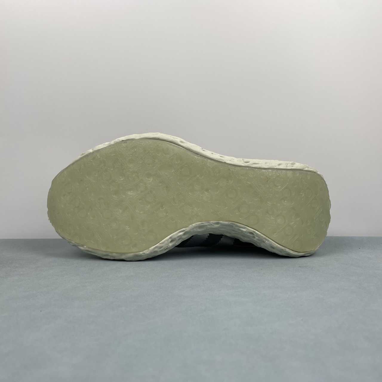 AD ZPONGE Grey Silver