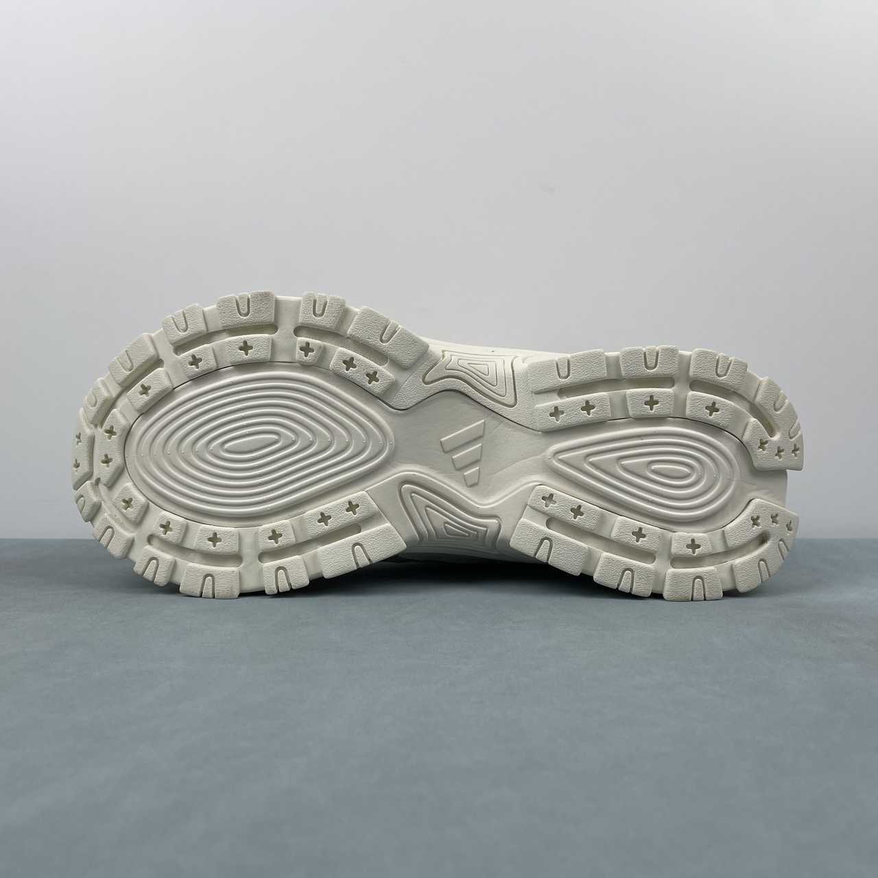 AD Shadow Fever White Silver