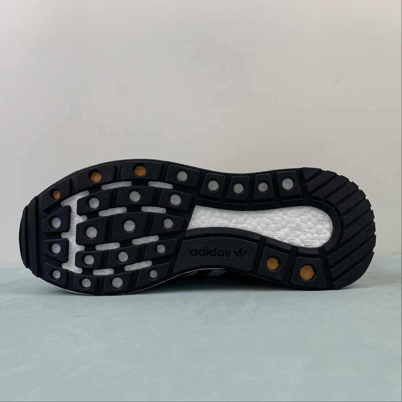 AD Boot 500 Dark Grey Black White
