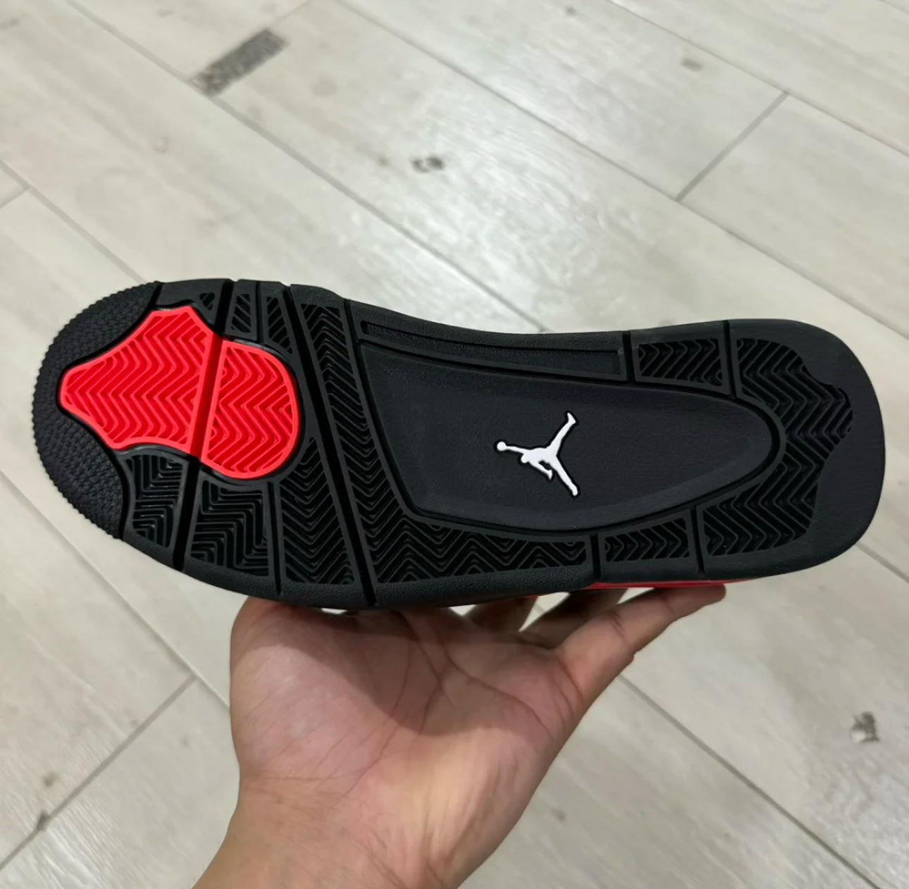 AJ4 Retro Thunder