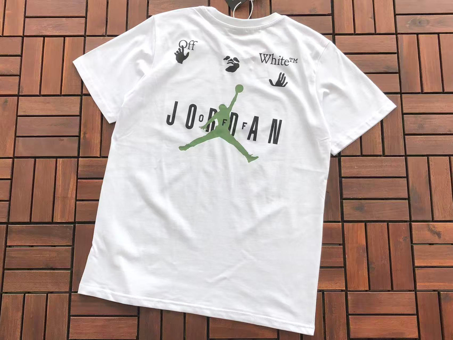 T-shirt Off