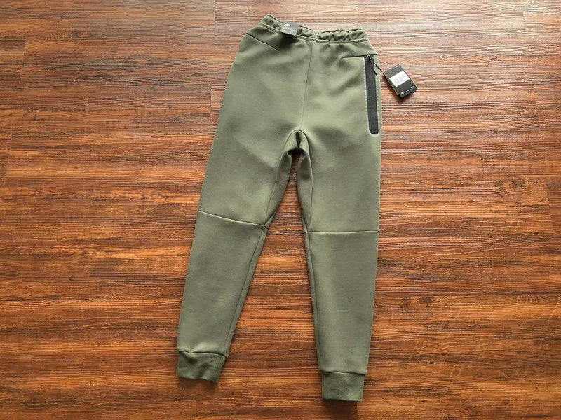 Conjunto Tech Fleece Verde