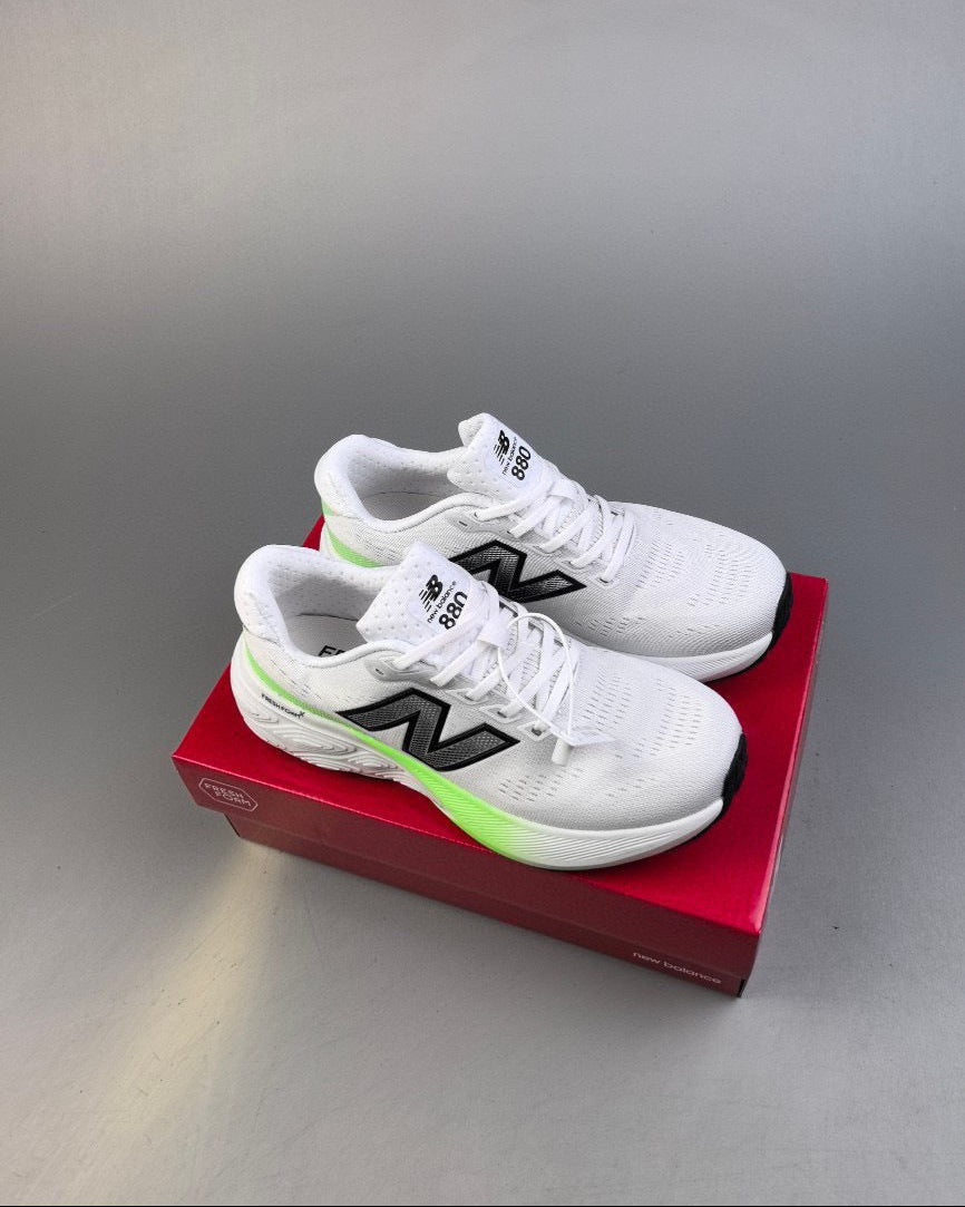 880 Fresh Foam X Vongo v6 White and Green