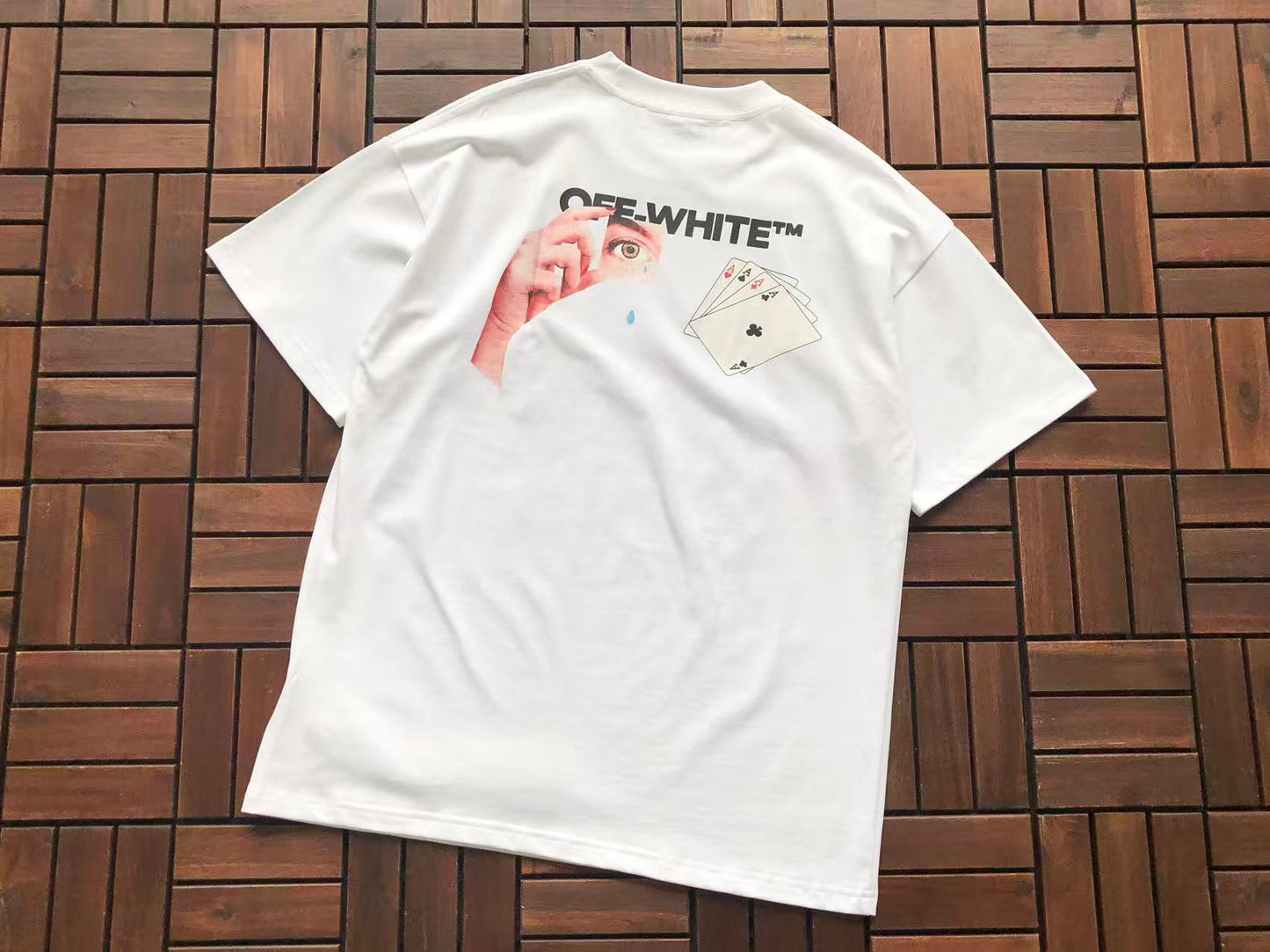 T-shirt Off