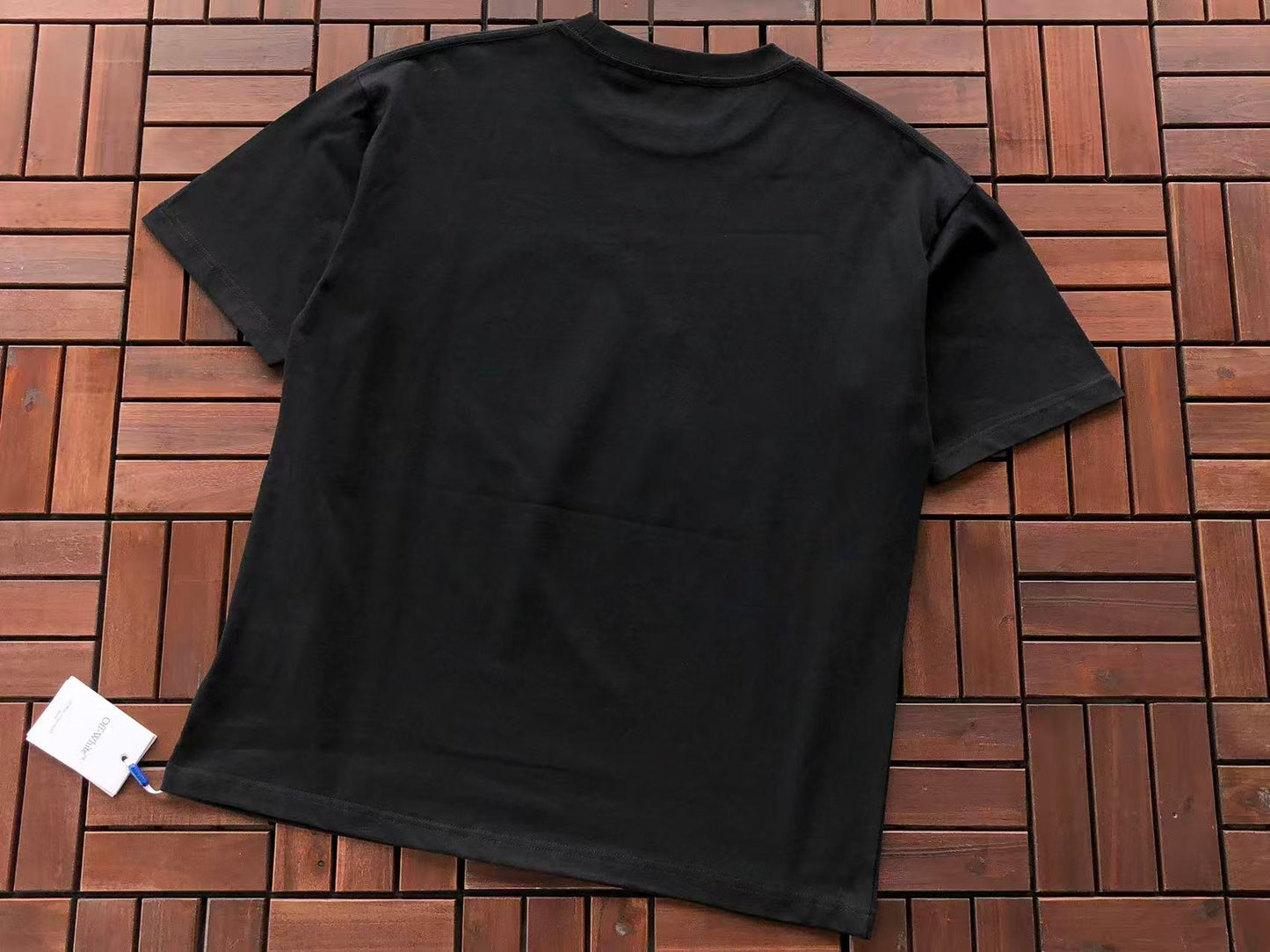 T-shirt Off