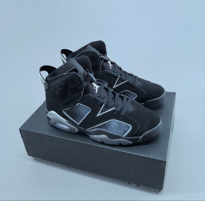 AJ6 Retro Cap And Gown