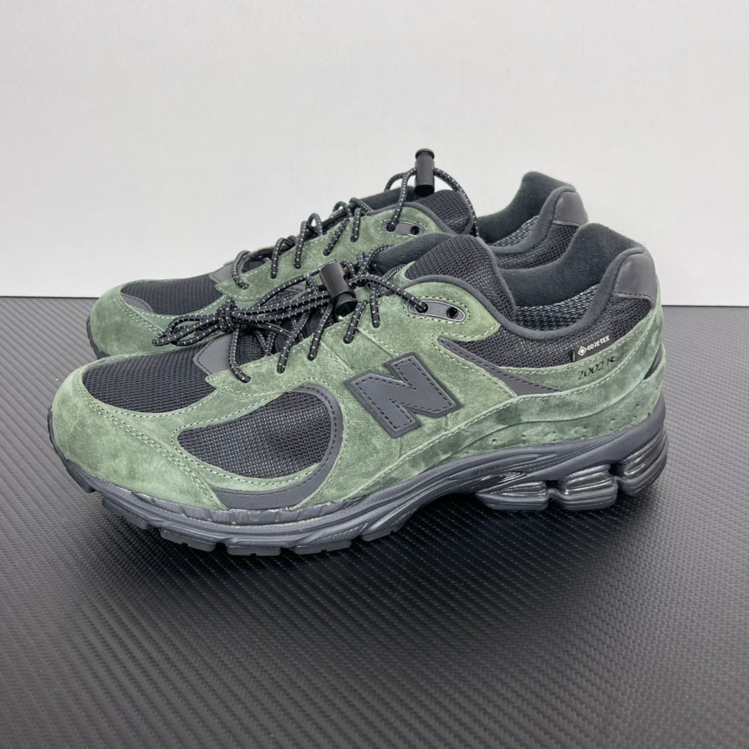 2002R Gore-Tex Green