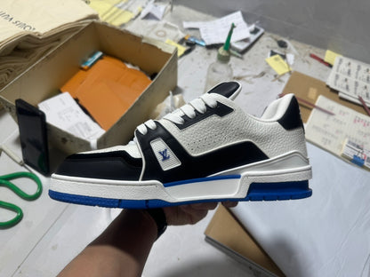 Trainer White and Blue