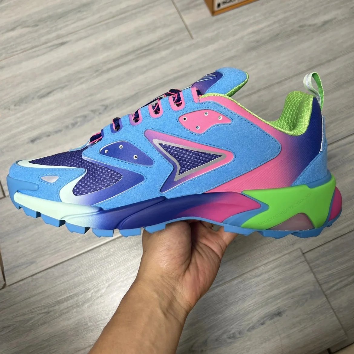 LV Runner Tatic Multic Color