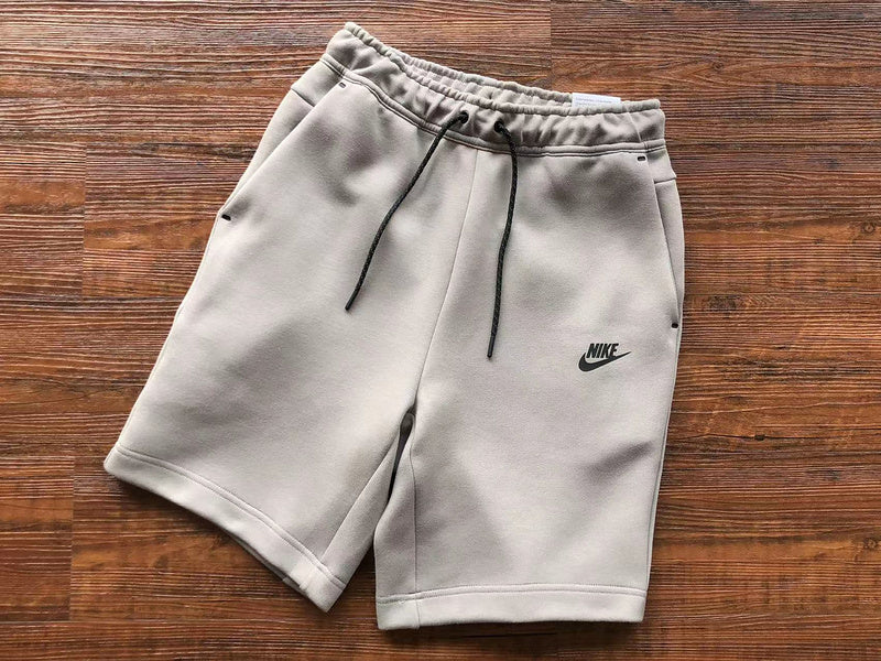 Calções Tech Fleece