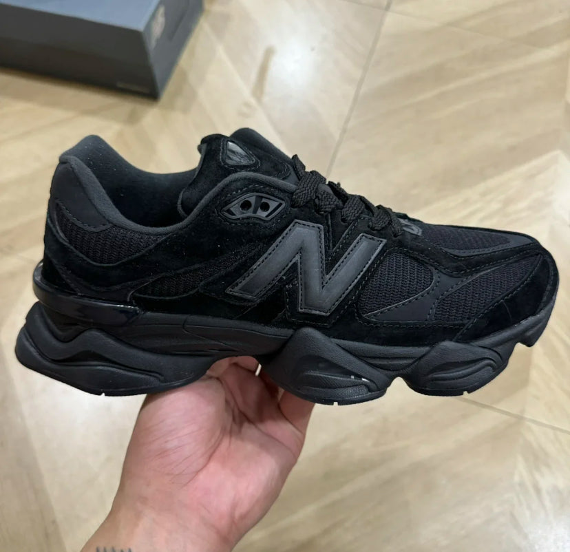 New Balance 9060 All Black