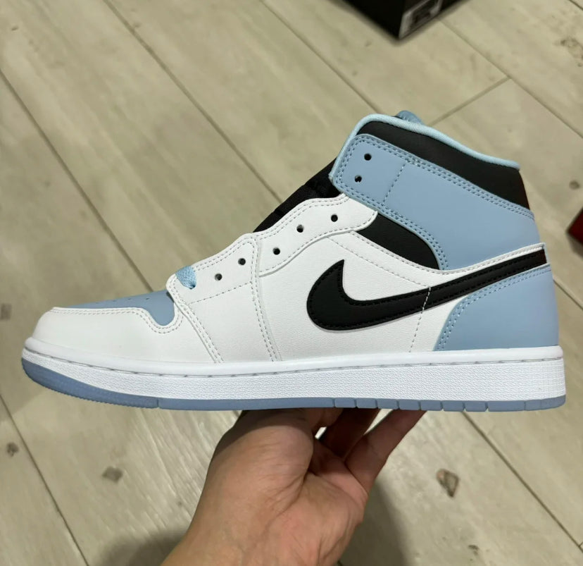 Air Jordan 1 Mid Ice Blue