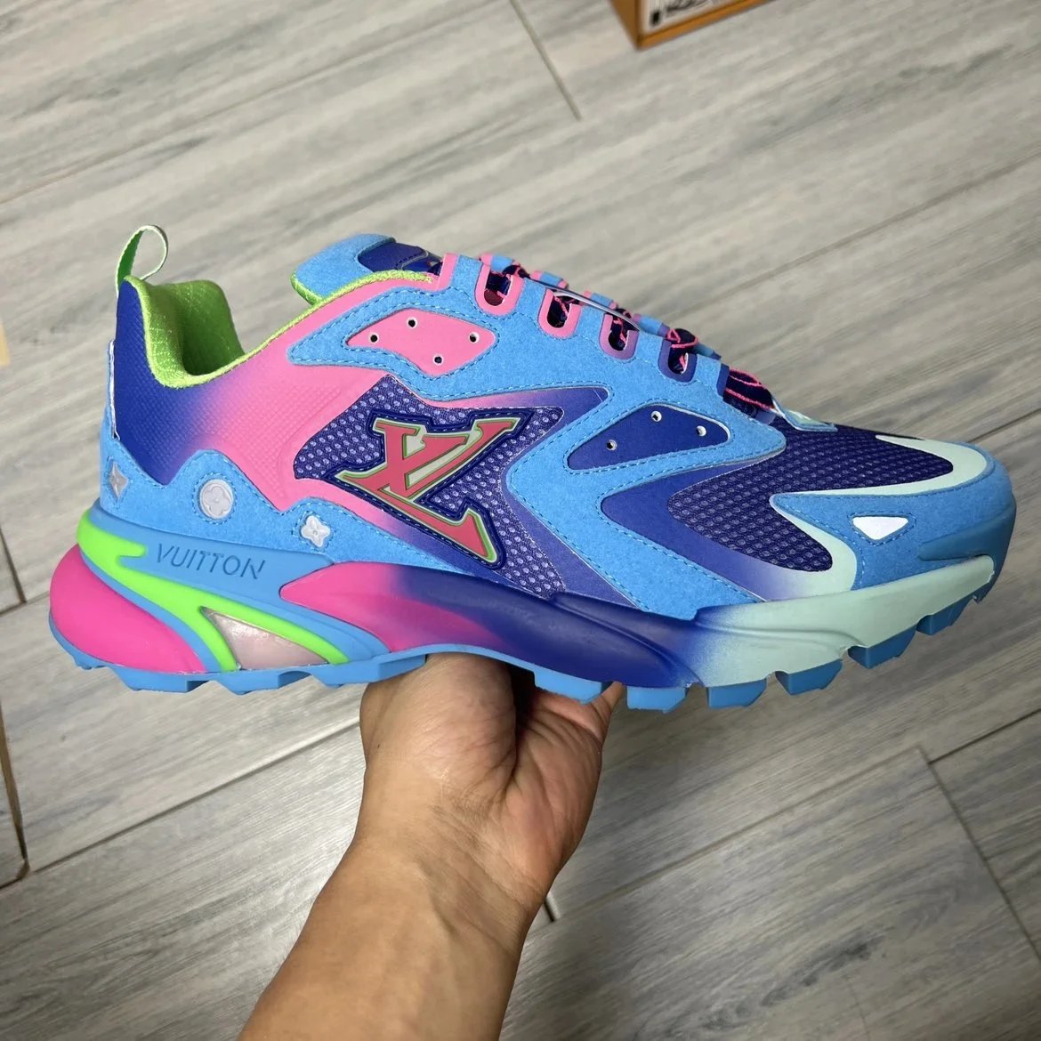 LV Runner Tatic Multic Color