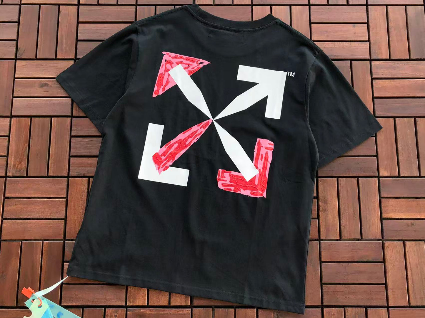 T-shirt Off