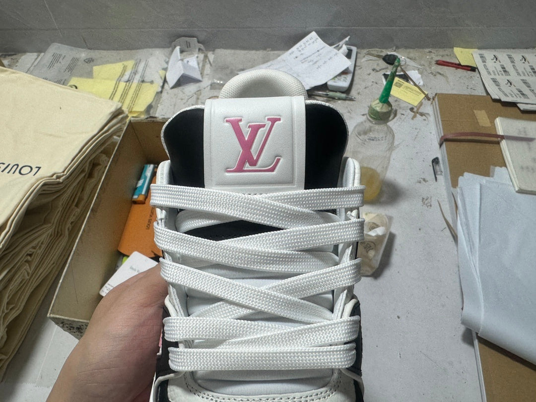 Trainer White and Pink