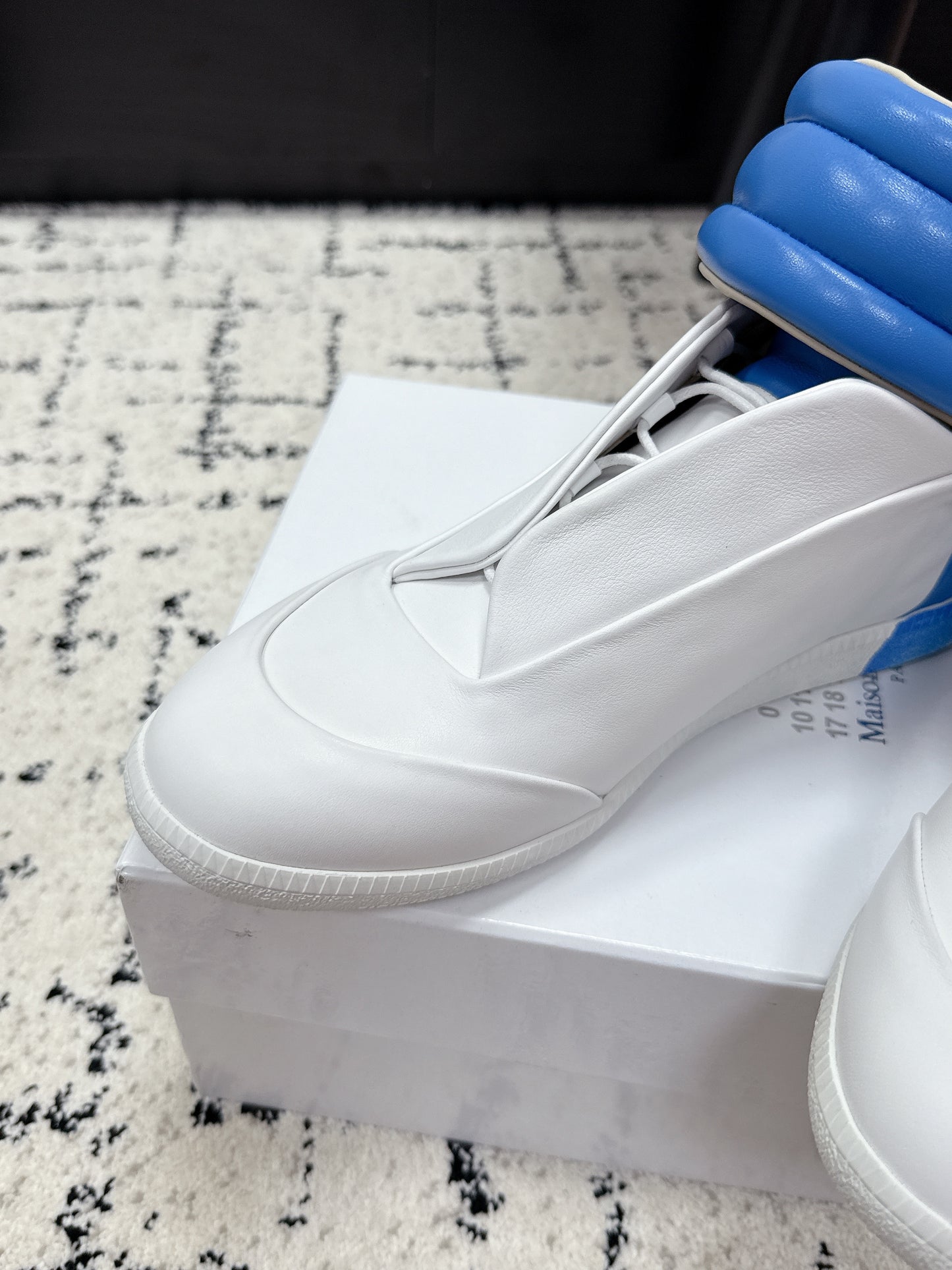 Maison High Mix BLUE AND WHITE