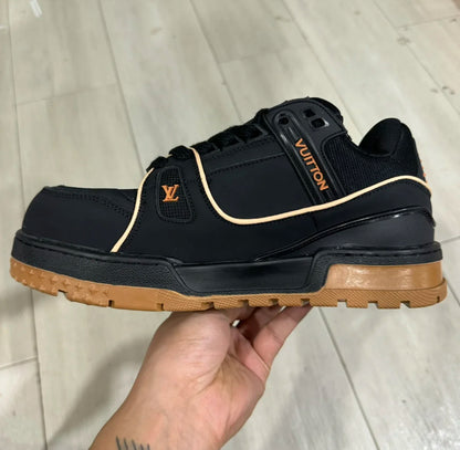 Louis Vuitton Trail All Black