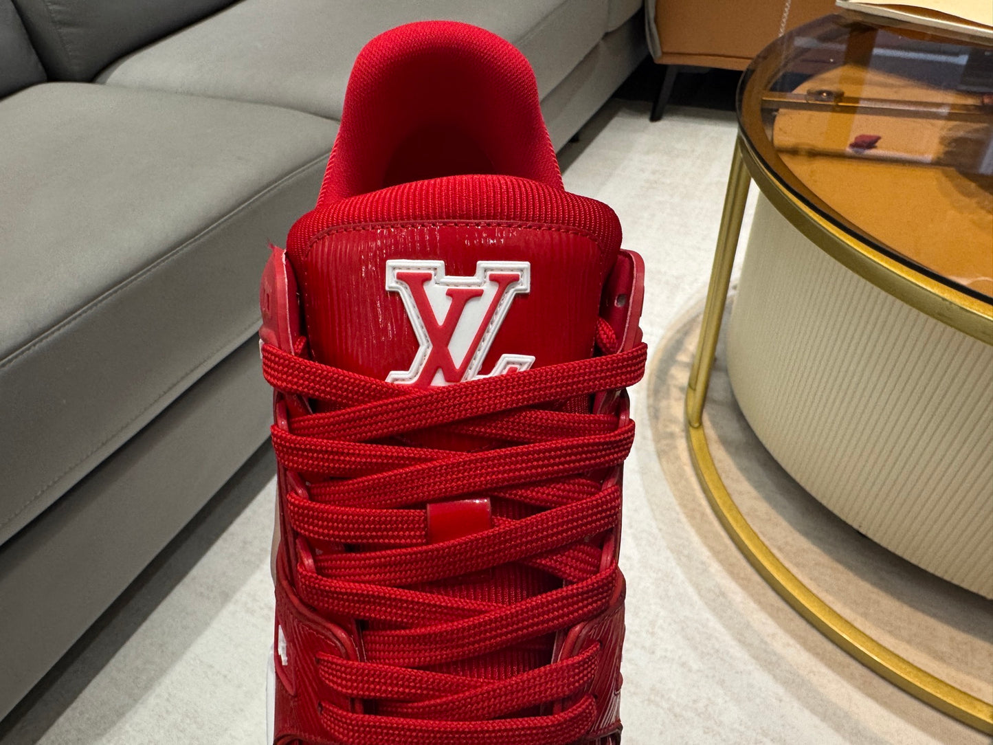 Trainer Red